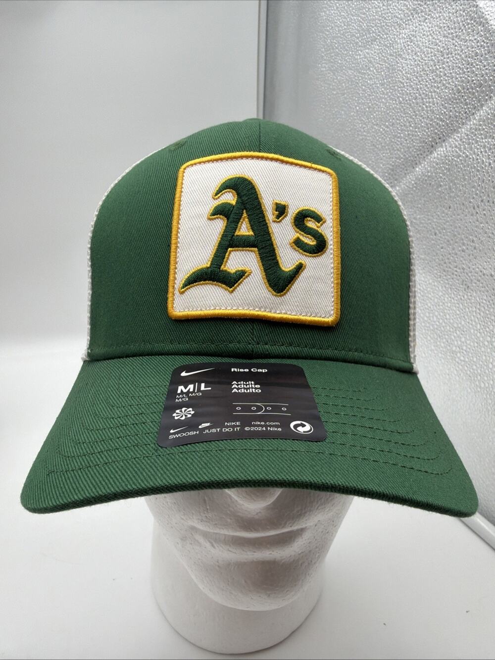 Oakland Athletics Hat M/L Strapback Nike Mesh Trucker Green/Yellow Club Cap NWT
